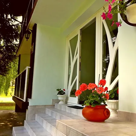 B&B Fenyo Panzio Kisvendeglo Lakitelek