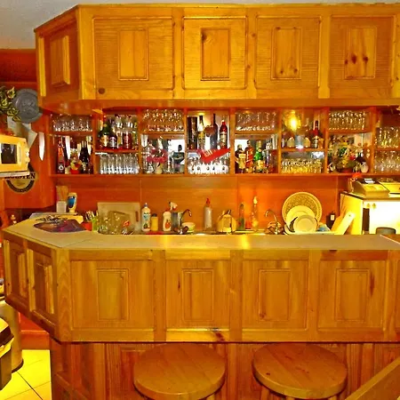 B&B Fenyo Panzio Kisvendeglo *